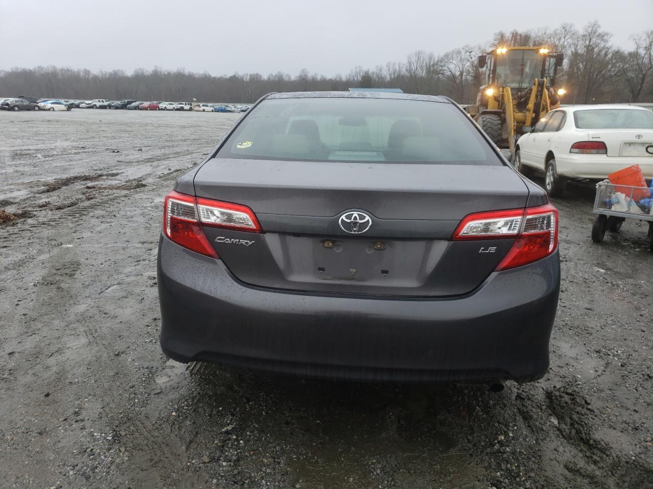 2014 TOYOTA CAMRY L - Фото 6