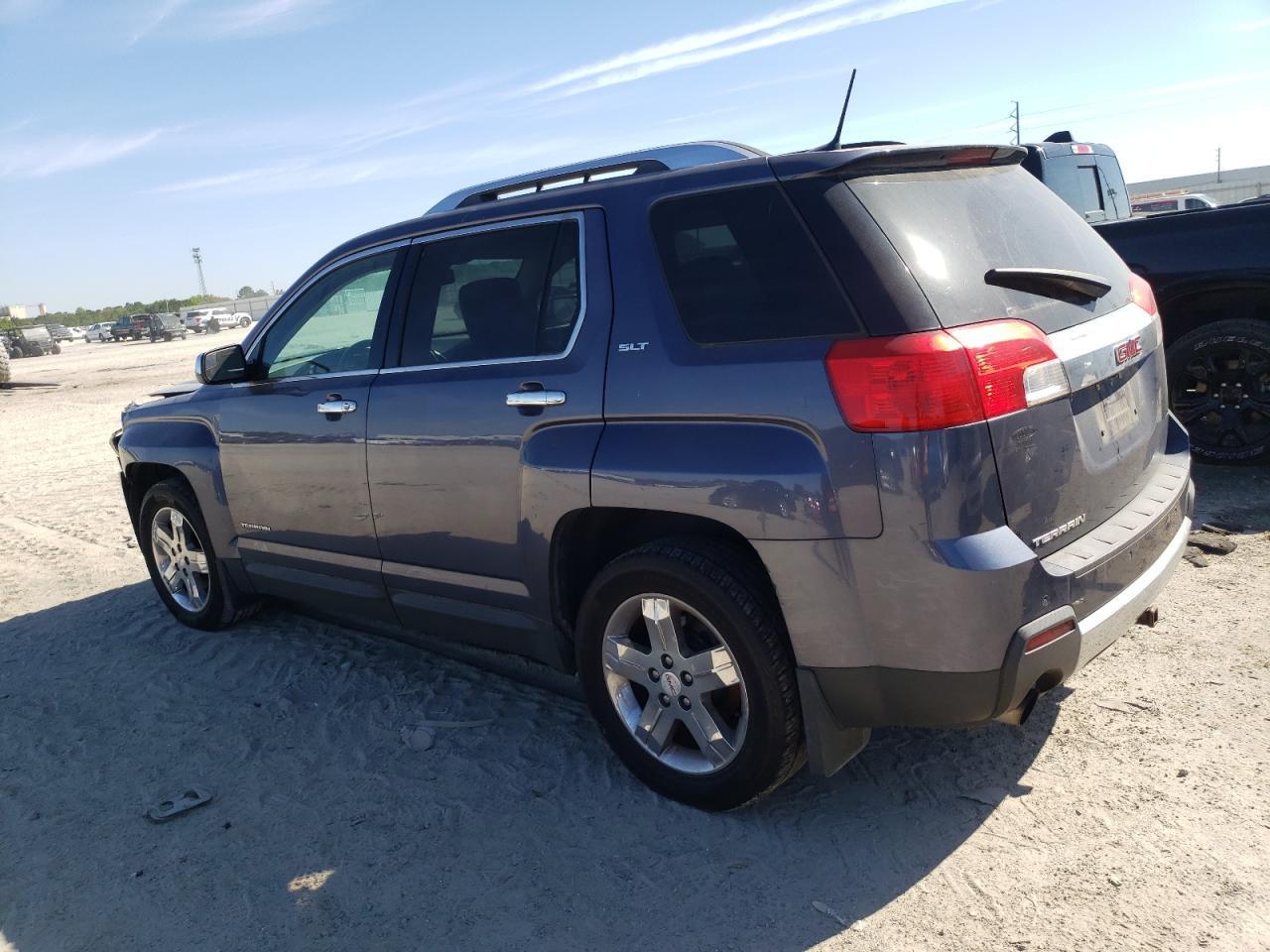 2013 GMC TERRAIN SL - Image 2