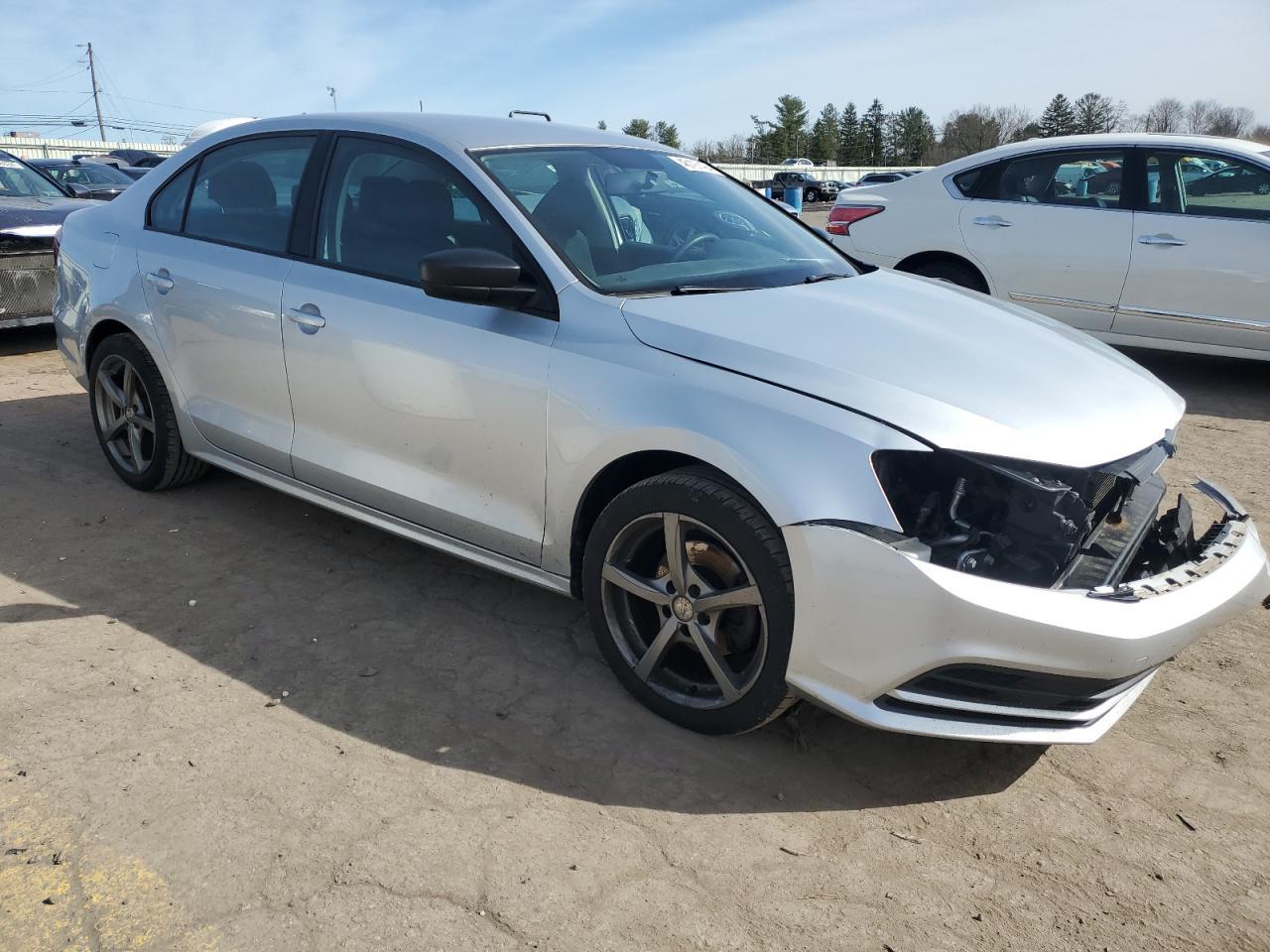 2016 VOLKSWAGEN JETTA S - Image 4