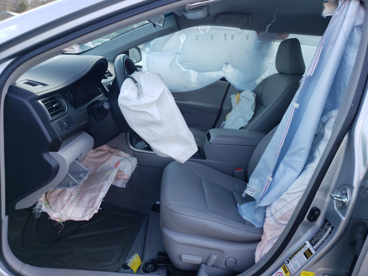 2015 TOYOTA CAMRY LE - Фото 7