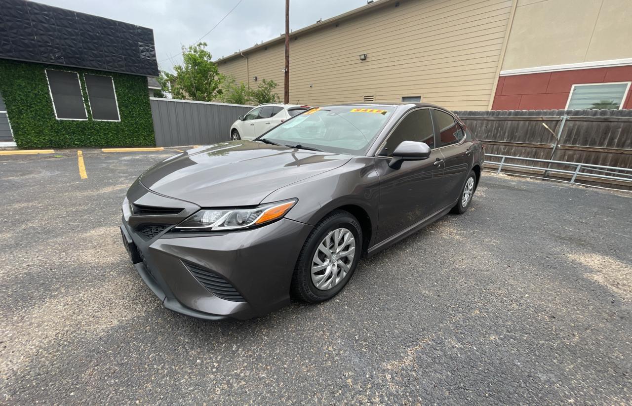 2020 TOYOTA CAMRY SE - Image 2