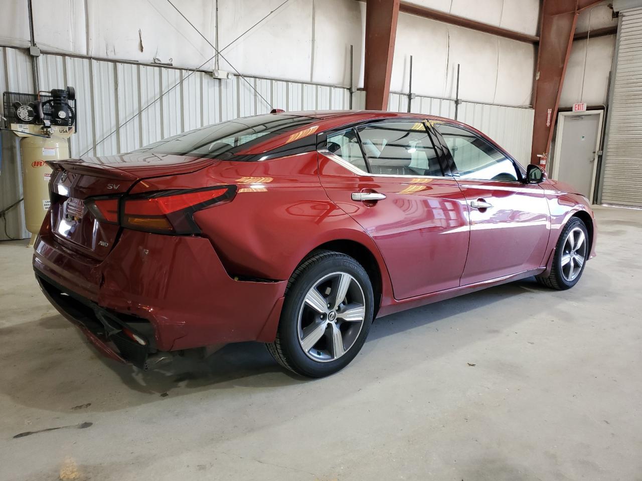 2020 NISSAN ALTIMA SV - Фото 3
