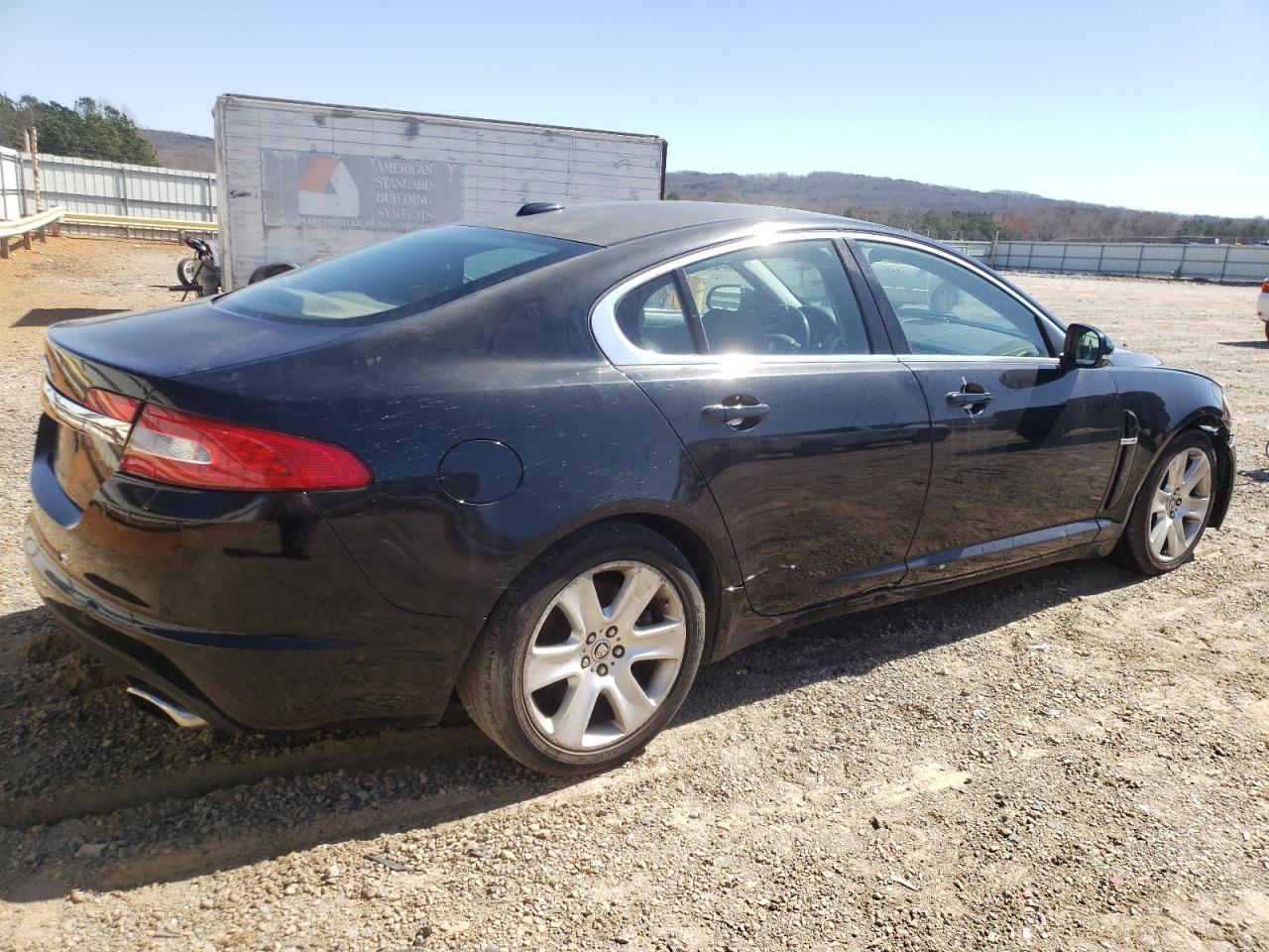 2011 JAGUAR XF - Image 3