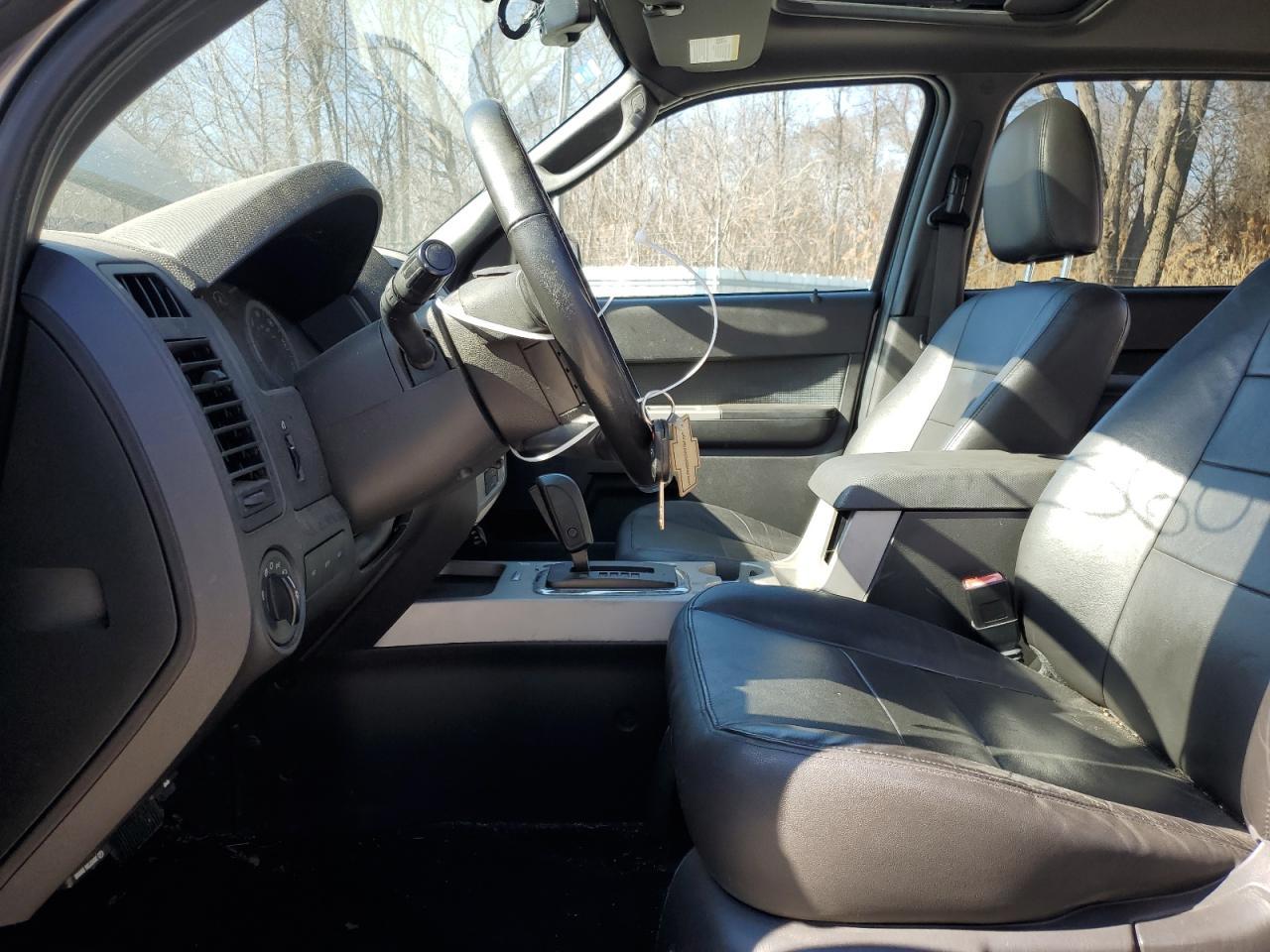 2010 FORD ESCAPE XLT - Image 7
