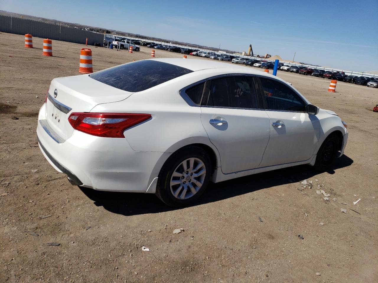 2016 NISSAN ALTIMA 2.5 - Фото 3