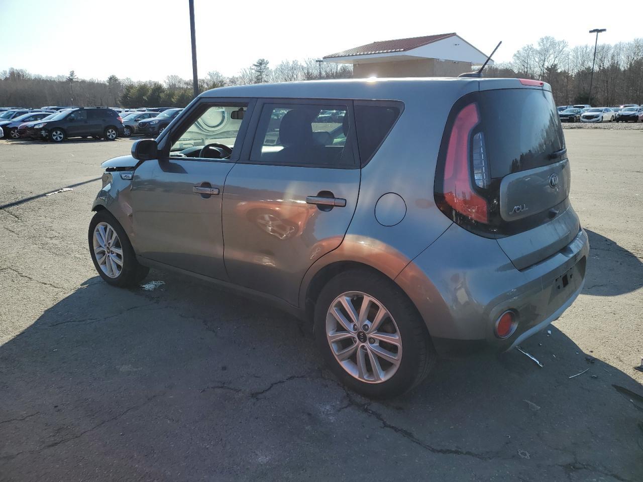 2019 KIA SOUL + - Image 2