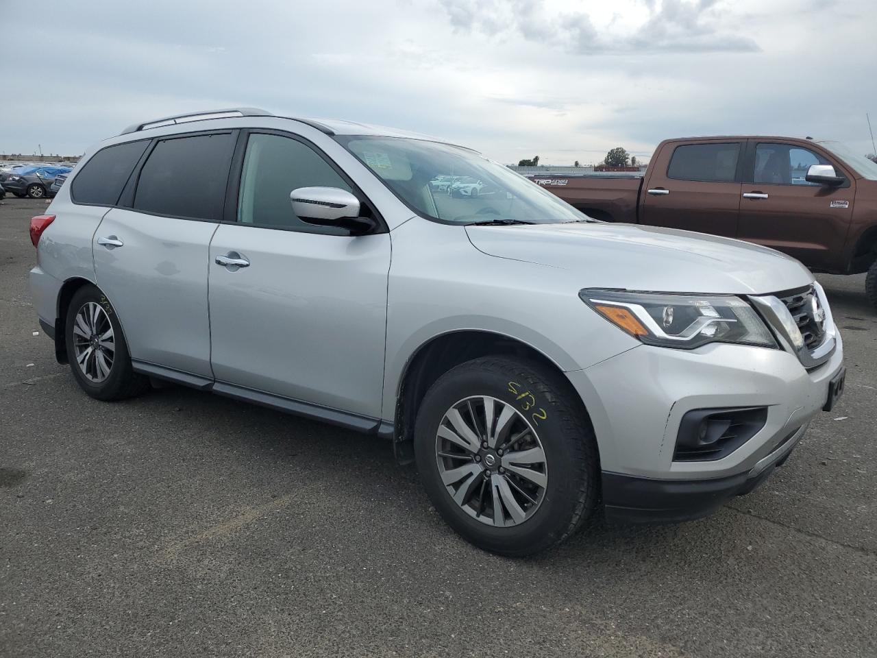 2017 NISSAN PATHFINDER - Image 4
