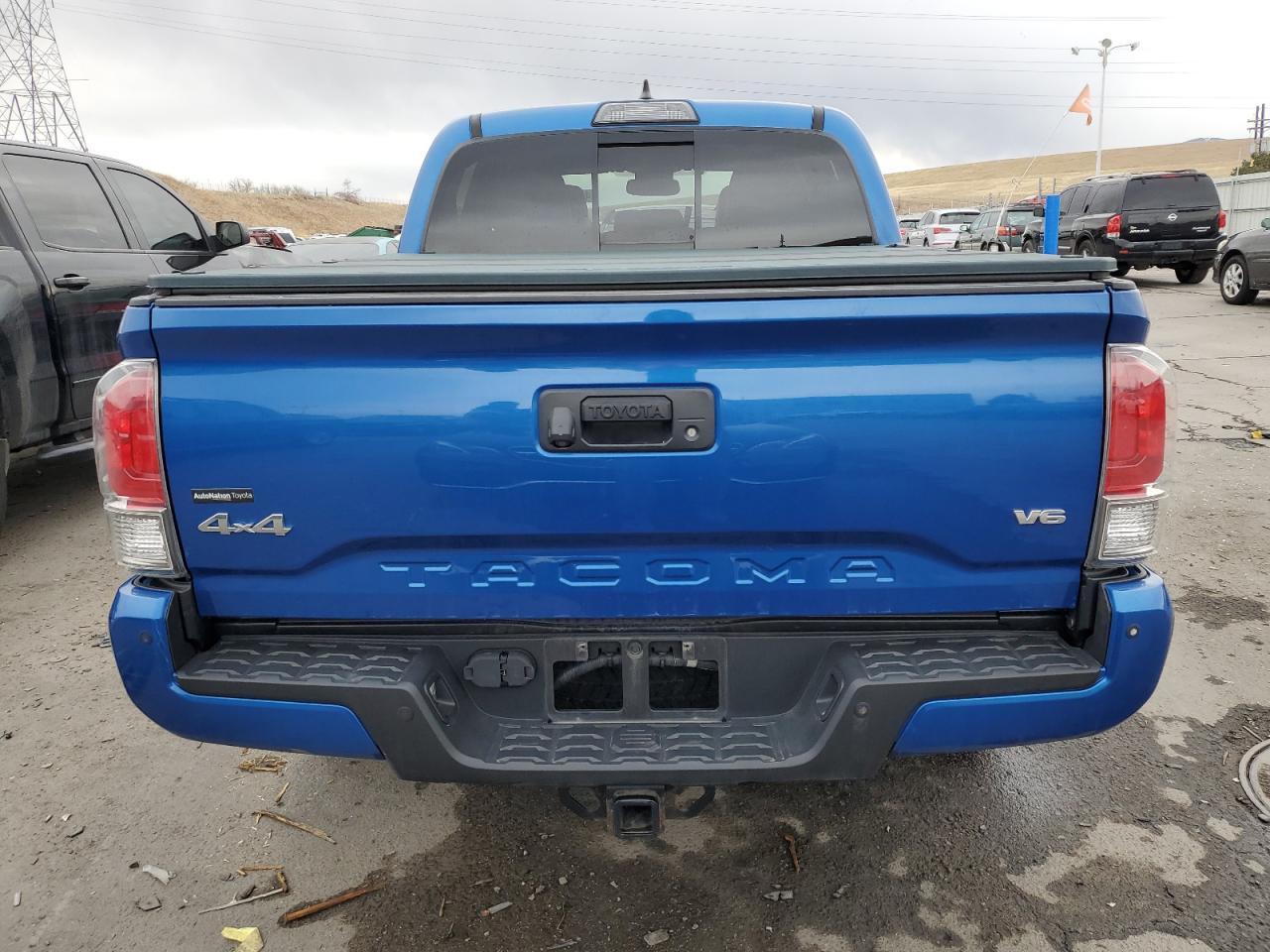 2017 TOYOTA TACOMA DOU - Фото 6