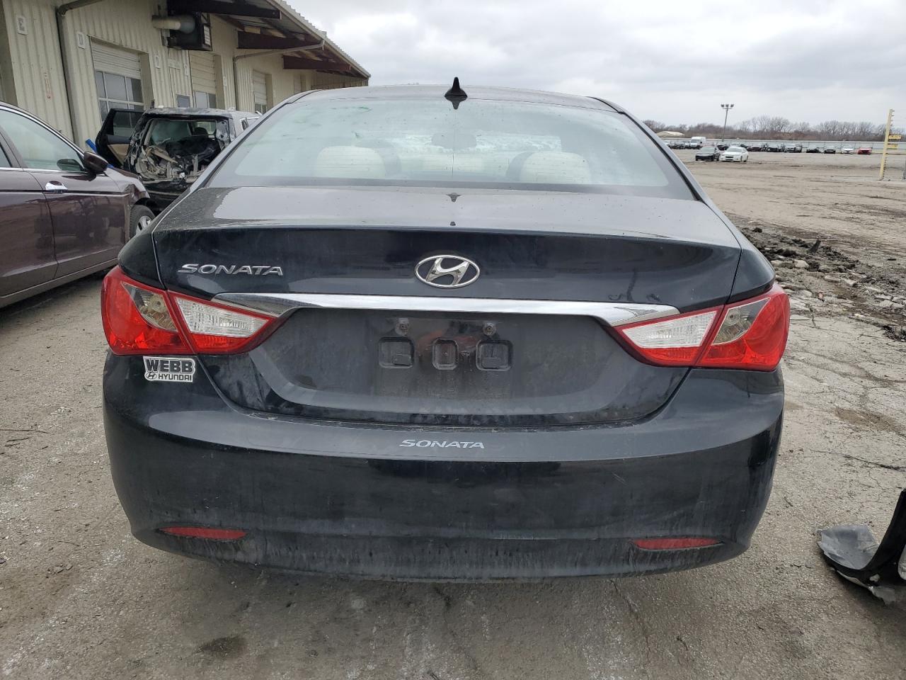 2013 HYUNDAI SONATA GLS - Image 6