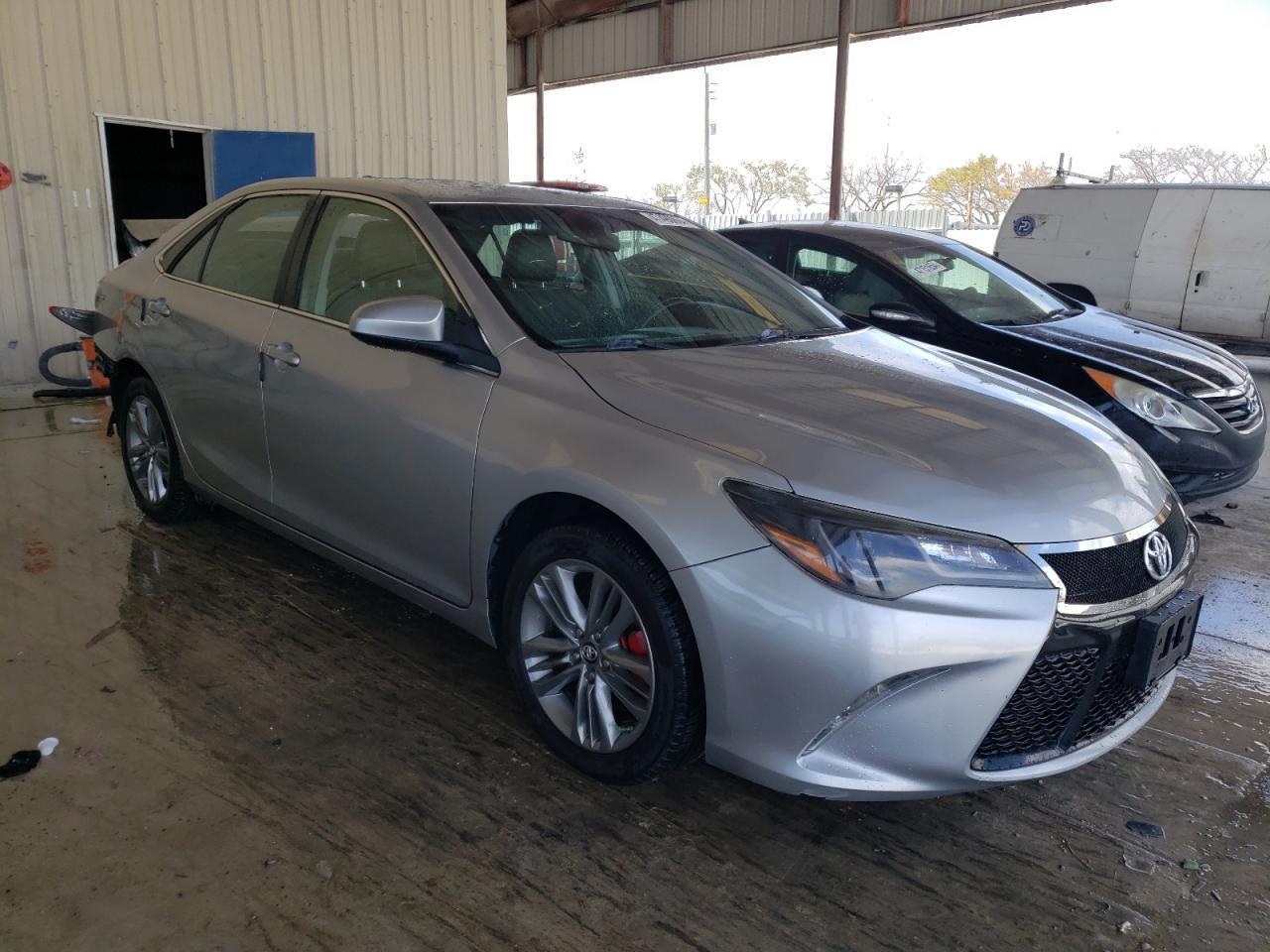 2017 TOYOTA CAMRY LE - Image 4
