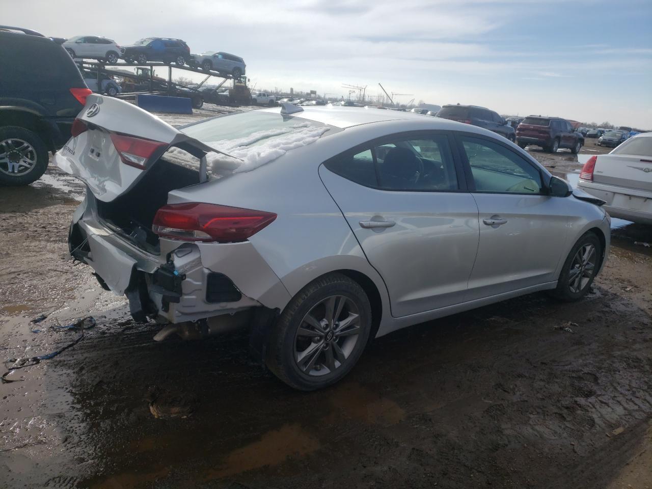 2018 HYUNDAI ELANTRA SE - Фото 3