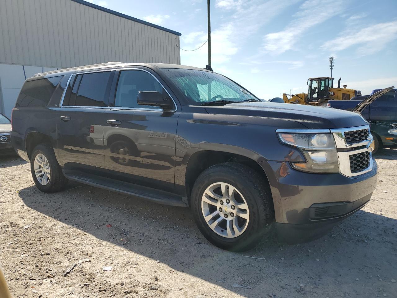 2015 CHEVROLET SUBURBAN C - Image 4