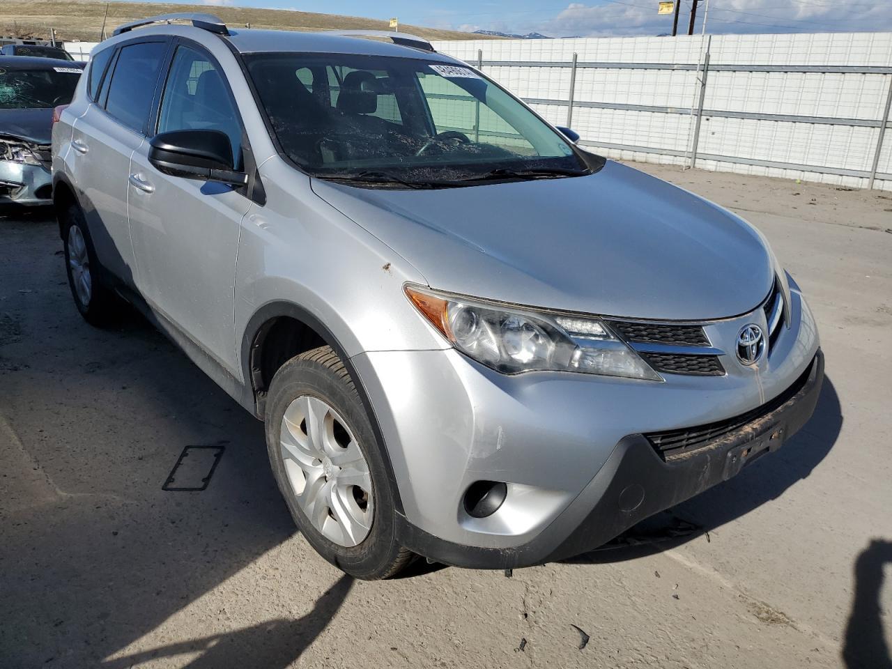 2015 TOYOTA RAV4 LE - Image 4