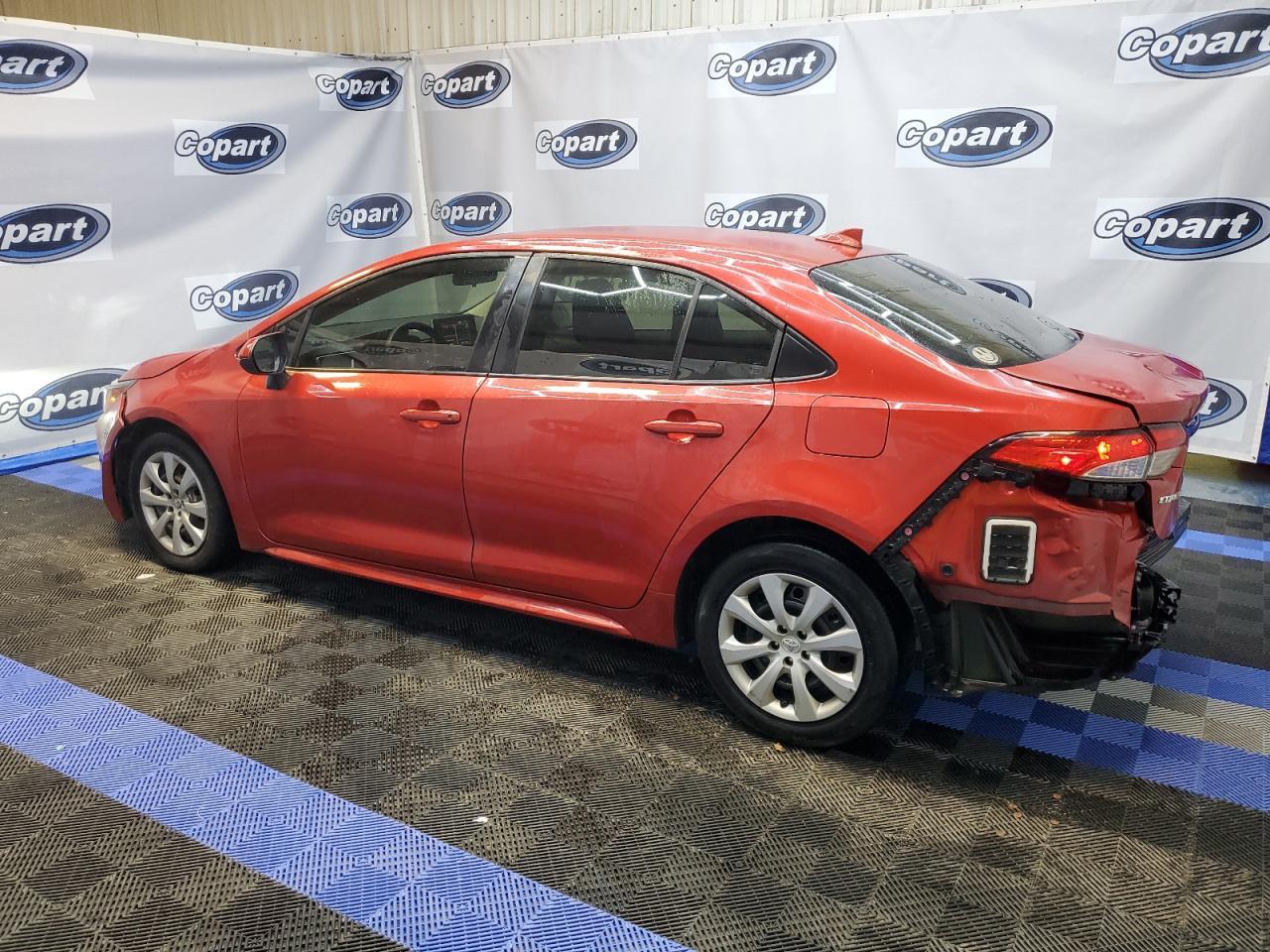 2021 TOYOTA COROLLA LE - Фото 2