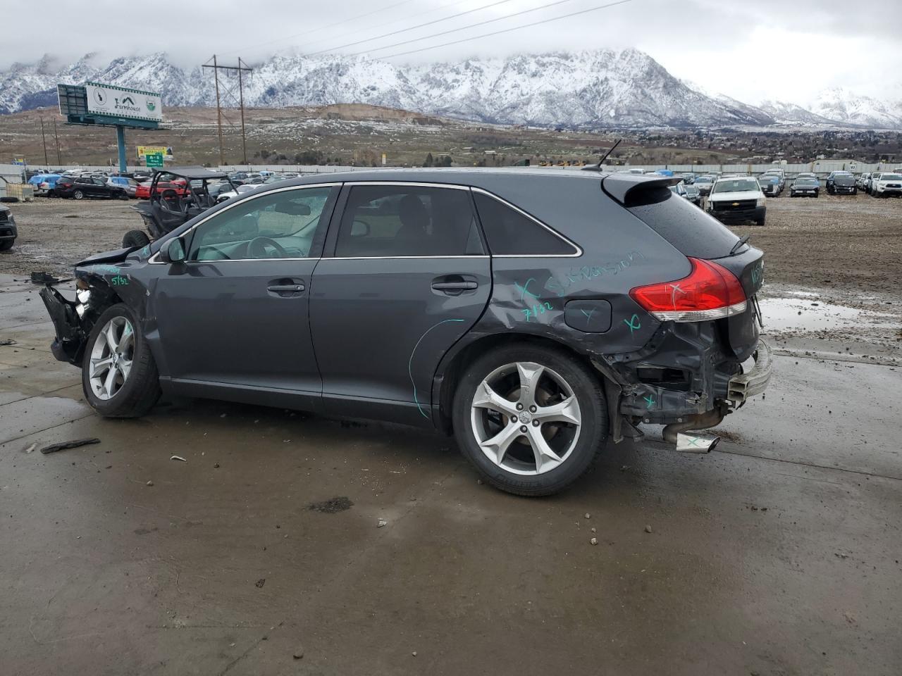 2012 TOYOTA VENZA LE - Image 2