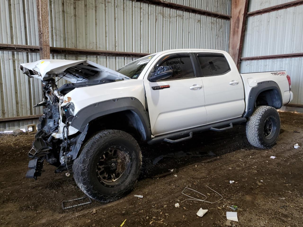 2017 TOYOTA TACOMA DOU