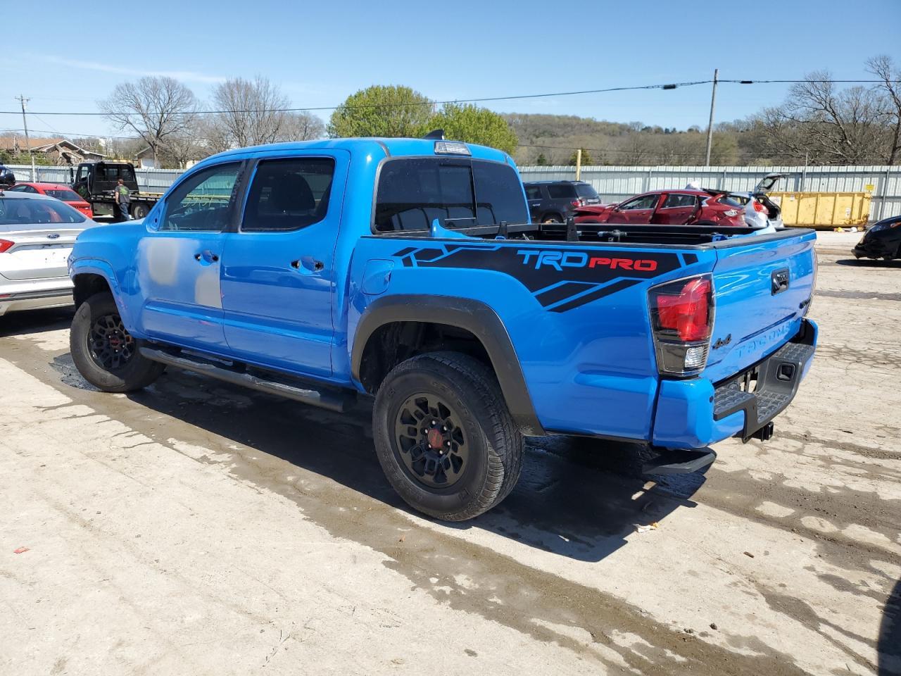 2019 TOYOTA TACOMA DOU - Фото 2