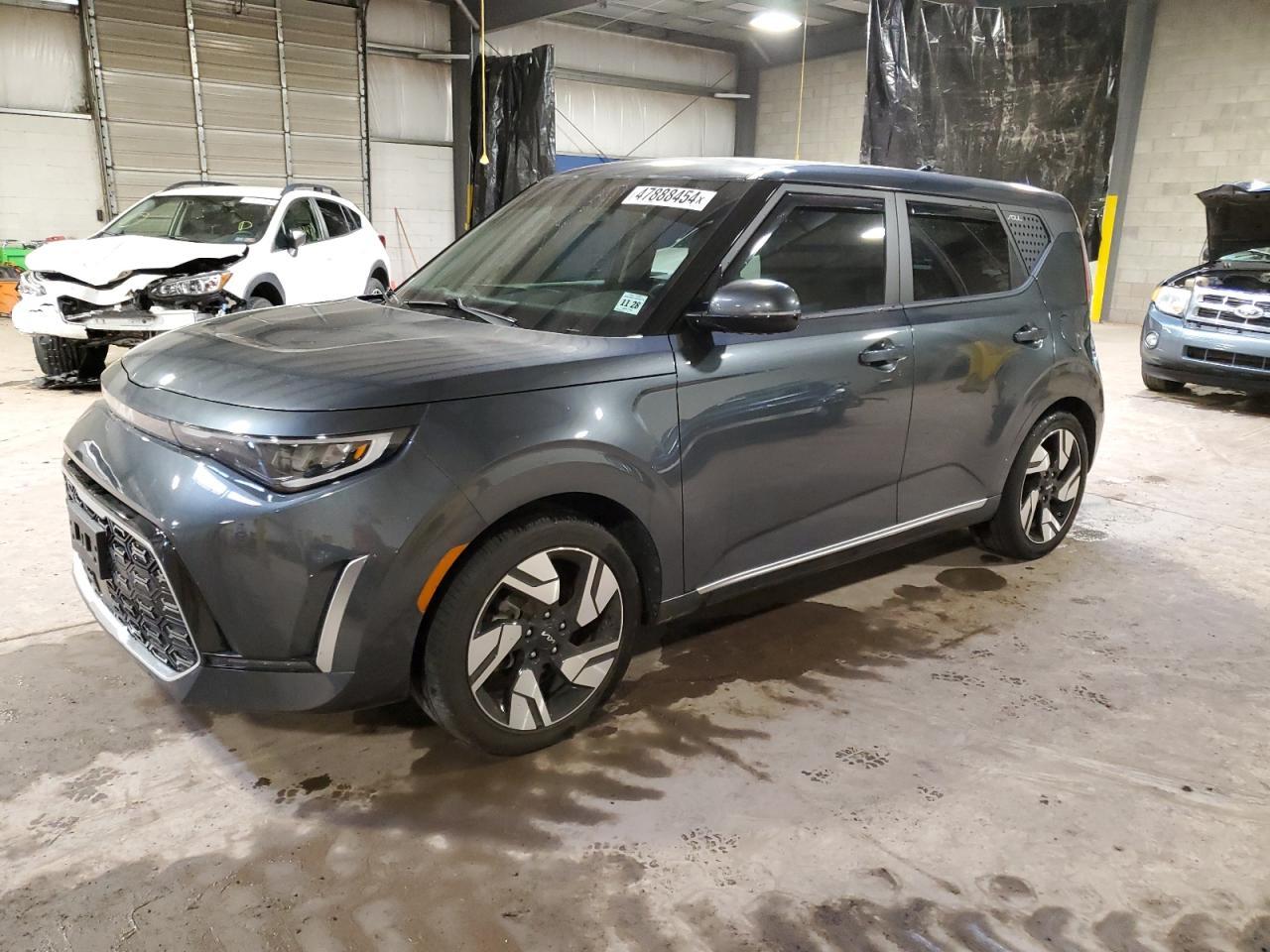 2023 KIA SOUL GT LI car image