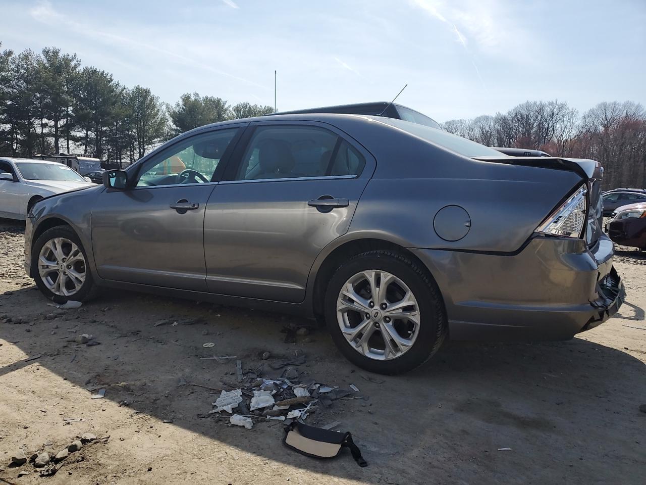 2012 FORD FUSION SE - Image 2