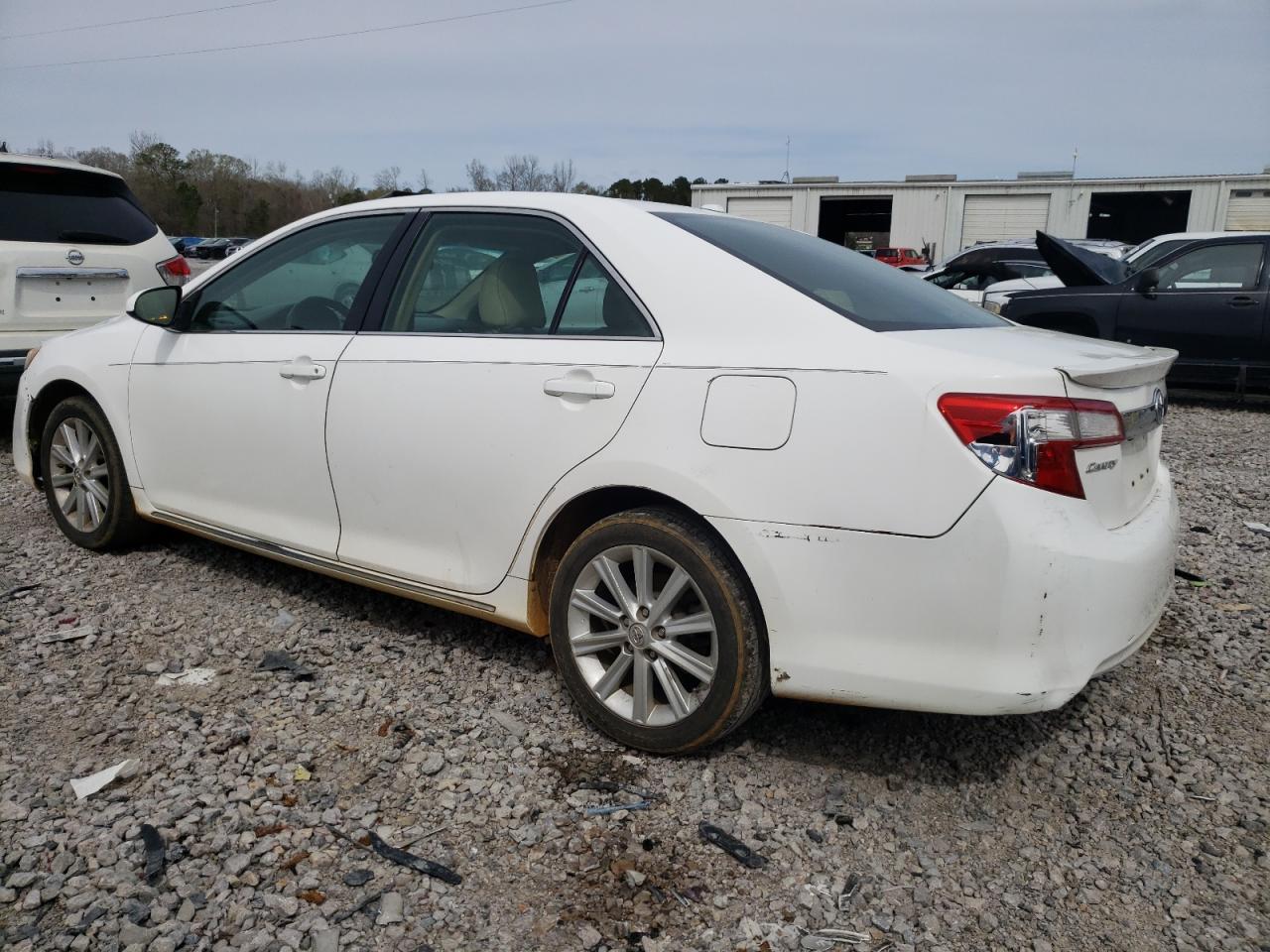 2014 TOYOTA CAMRY L - Image 2