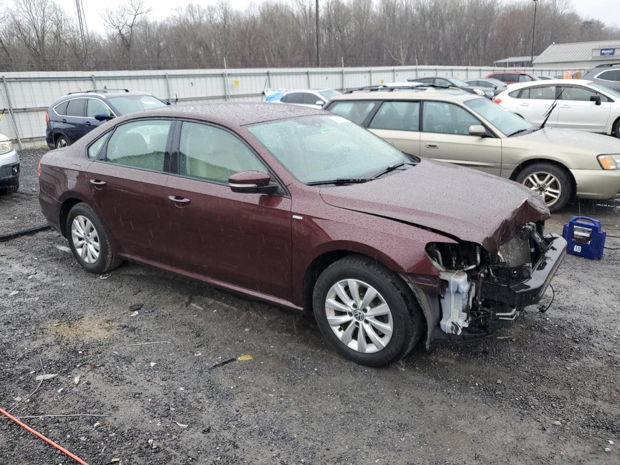 2014 VOLKSWAGEN PASSAT S - Image 4