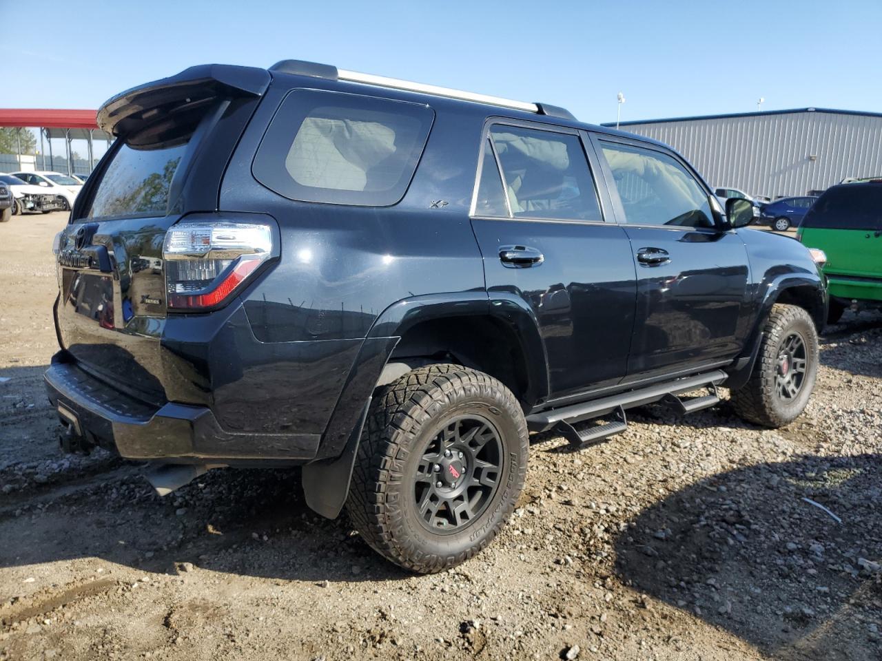2022 TOYOTA 4RUNNER SR - Image 3