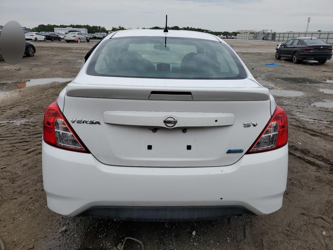 2016 NISSAN VERSA S - Image 6