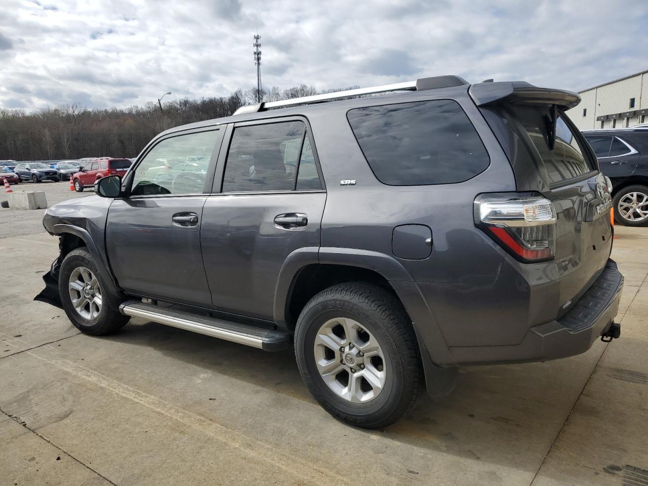 2020 TOYOTA 4RUNNER SR - Image 2