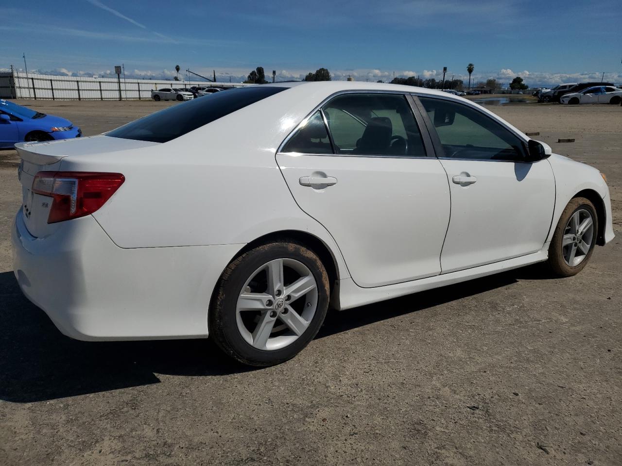 2012 TOYOTA CAMRY BASE - Фото 3