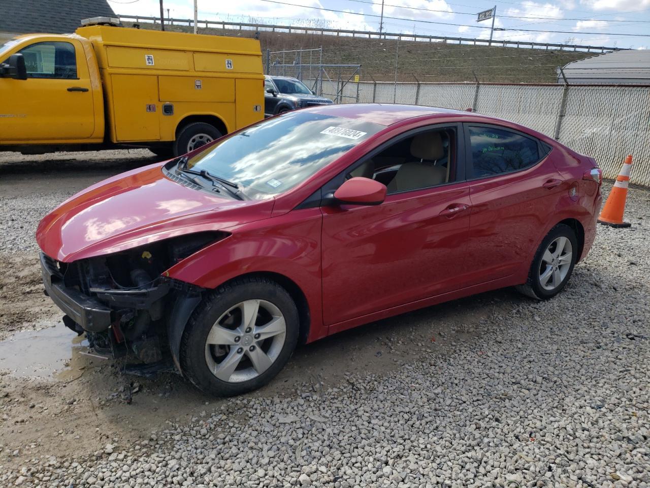 2013 HYUNDAI ELANTRA GL