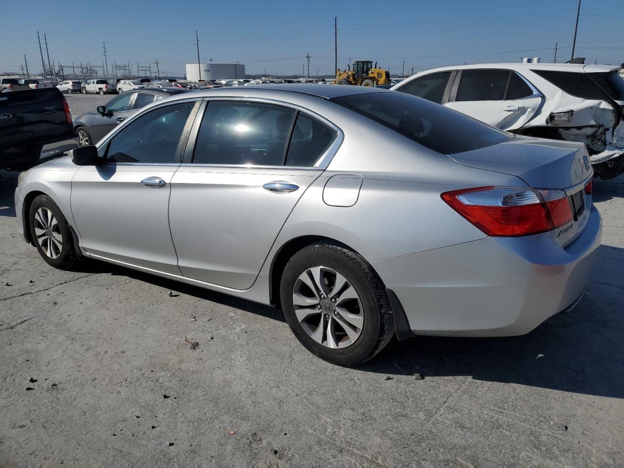 2014 HONDA ACCORD LX - Image 2