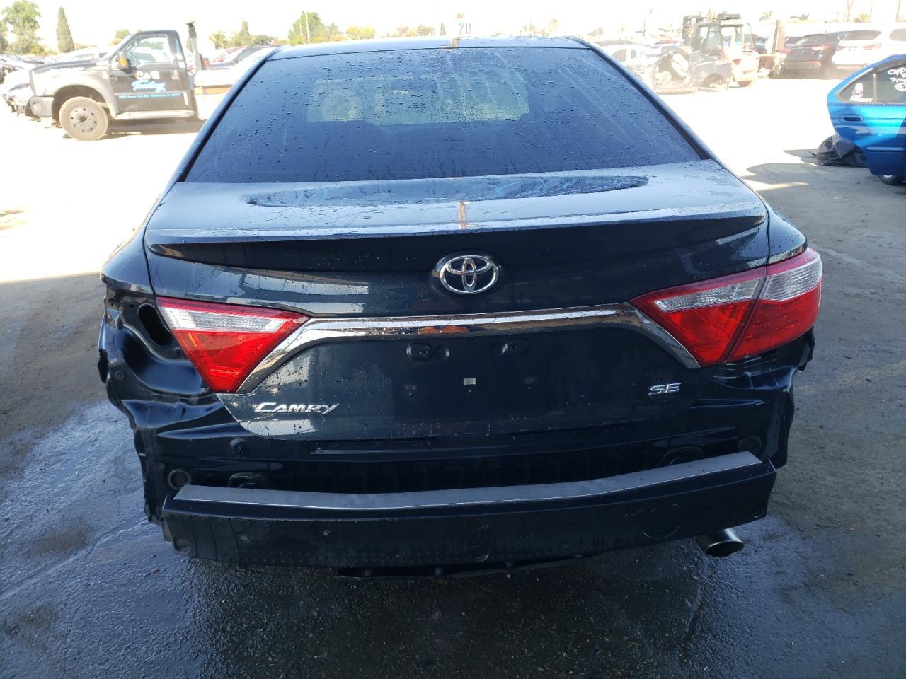 2016 TOYOTA CAMRY LE - Фото 6