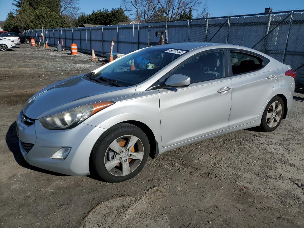 2013 HYUNDAI ELANTRA GL