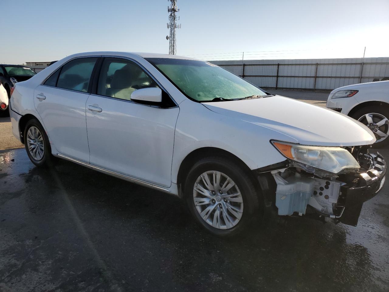 2013 TOYOTA CAMRY L - Фото 4