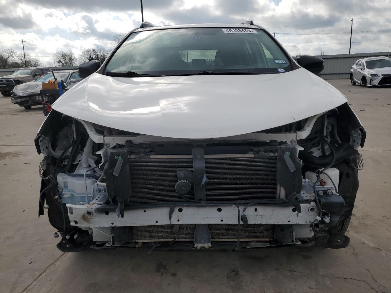 2016 TOYOTA RAV4 LE - Фото 5