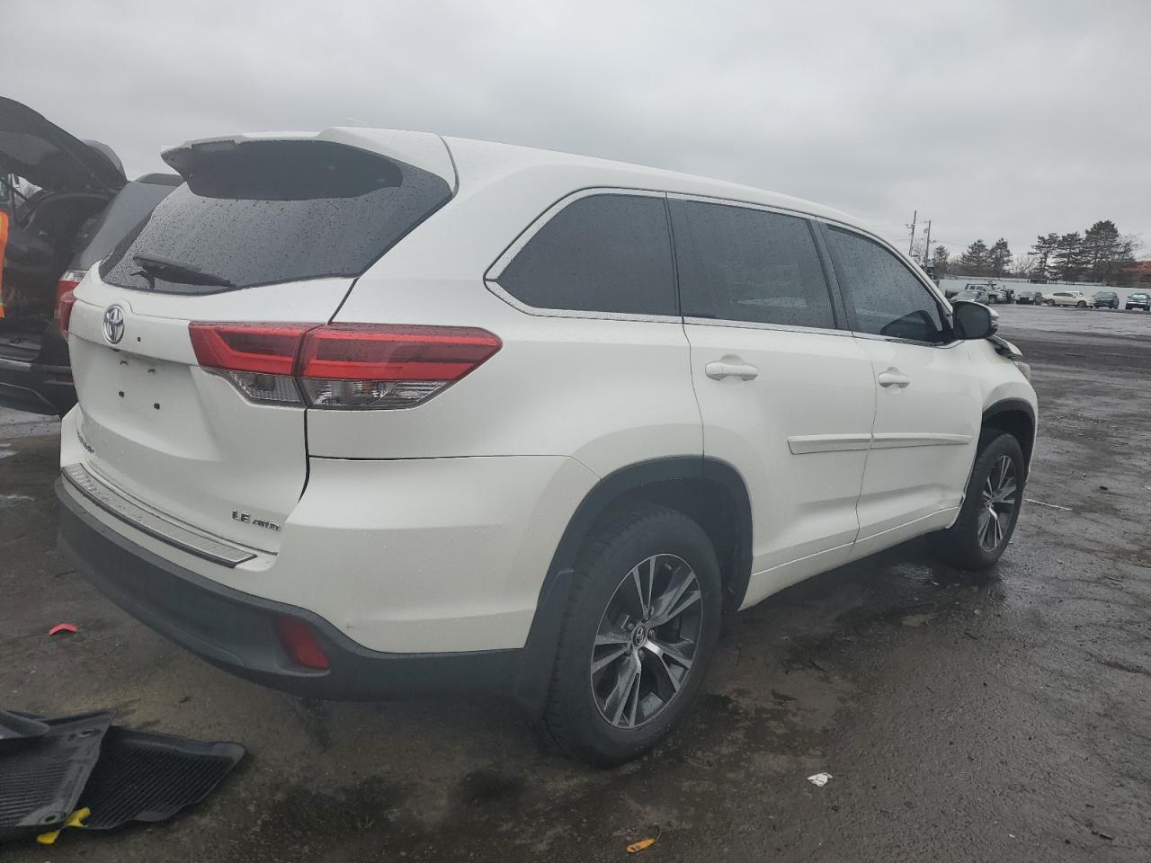 2018 TOYOTA HIGHLANDER - Image 3