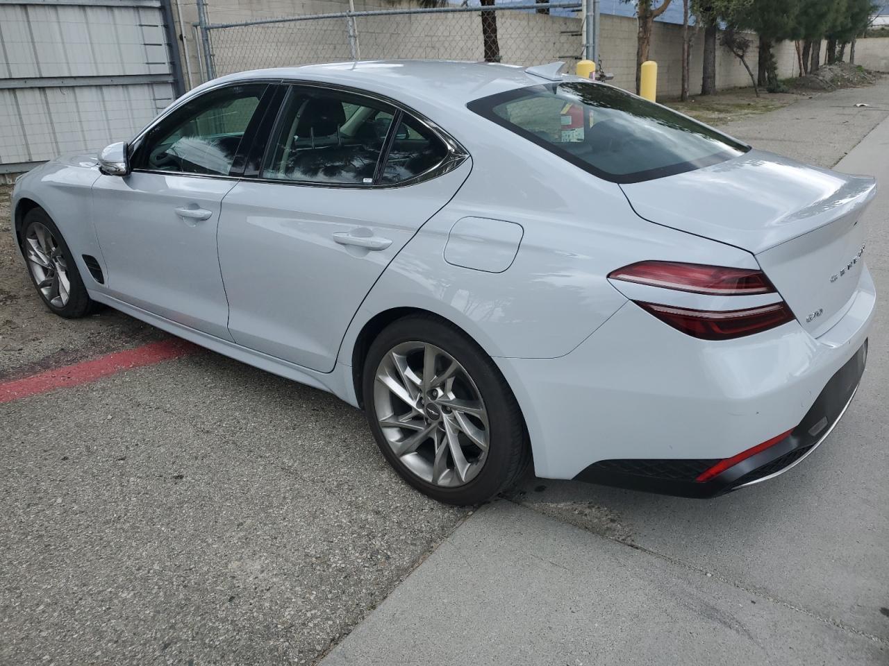 2022 GENESIS G70 BASE - Фото 2