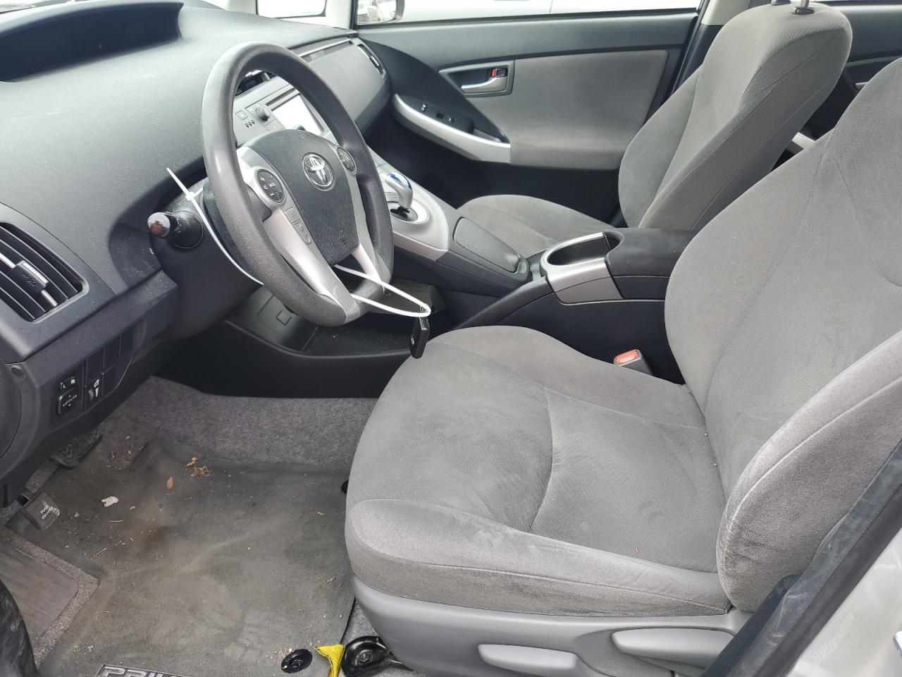 2015 TOYOTA PRIUS - Image 7