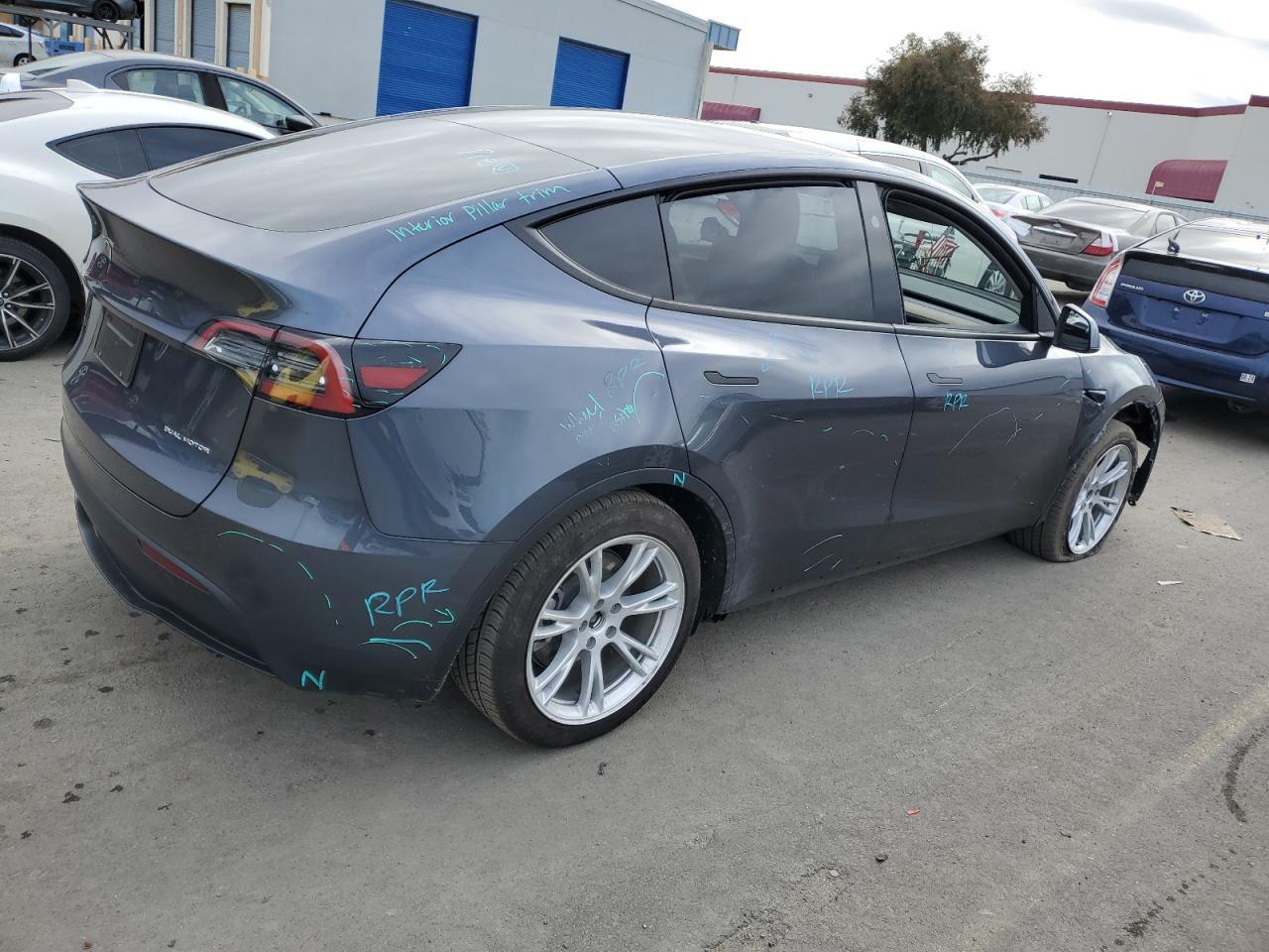2023 TESLA MODEL Y - Image 3