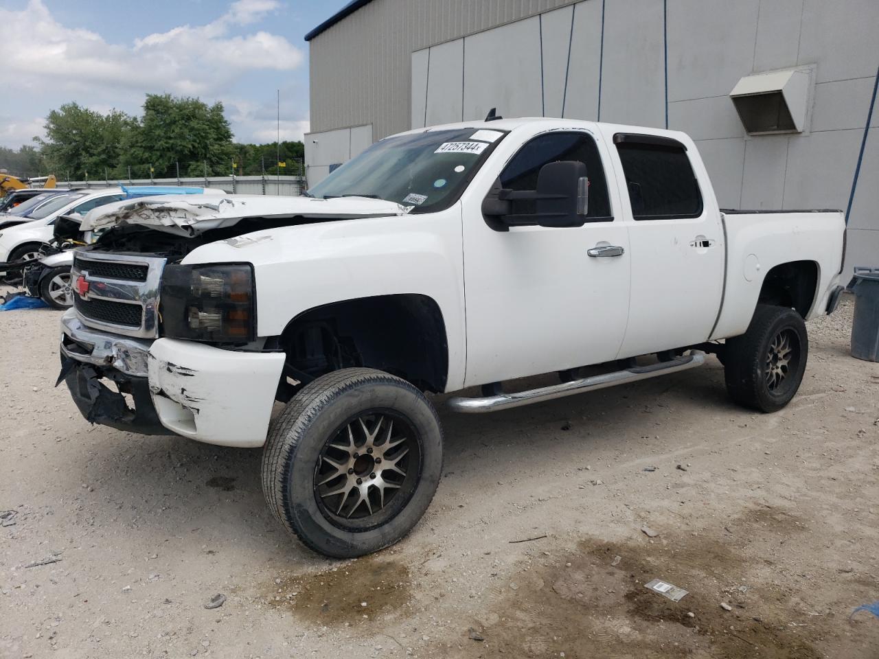 2011 CHEVROLET SILVERADO car image