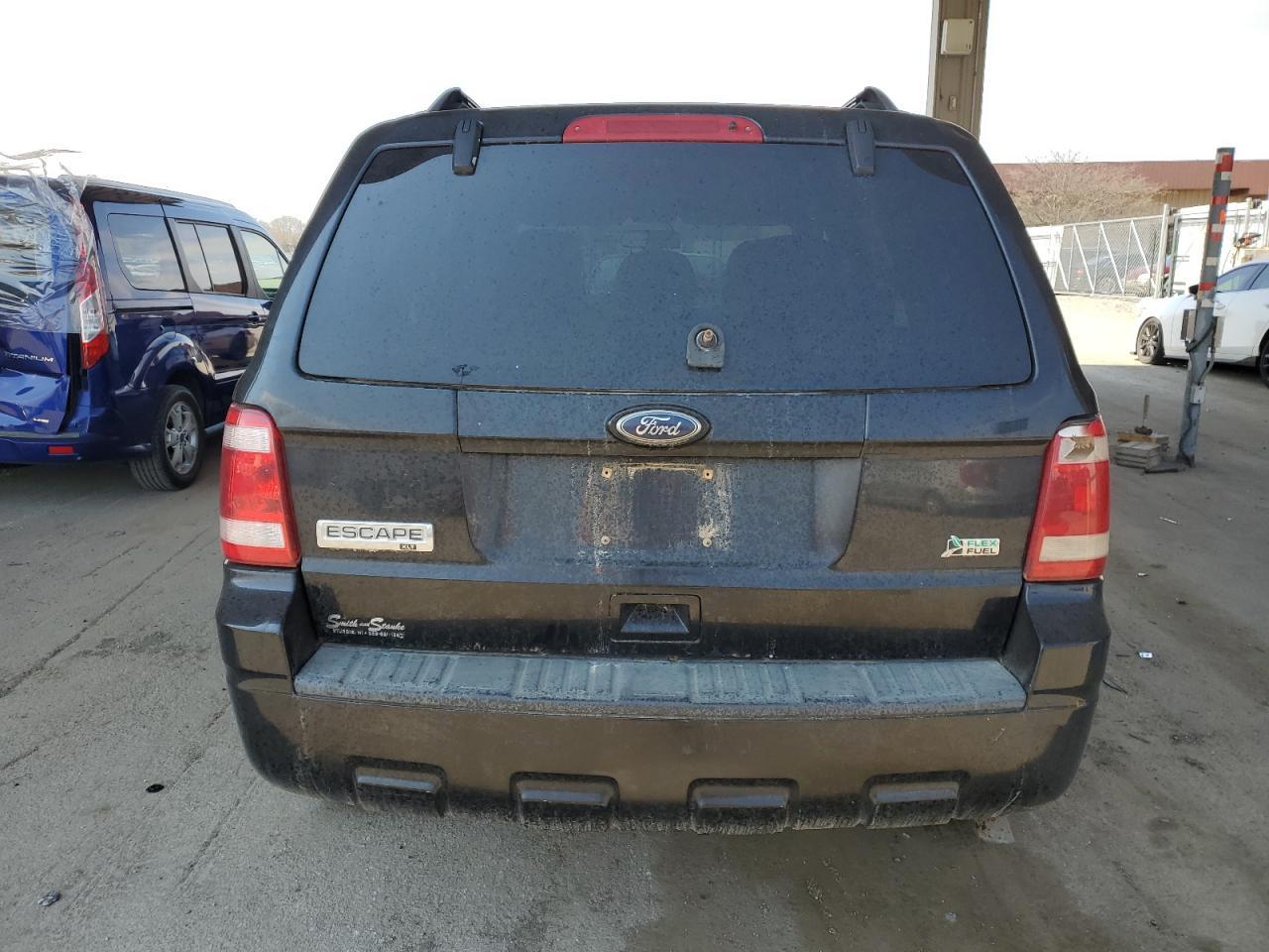 2010 FORD ESCAPE XLT - Image 6