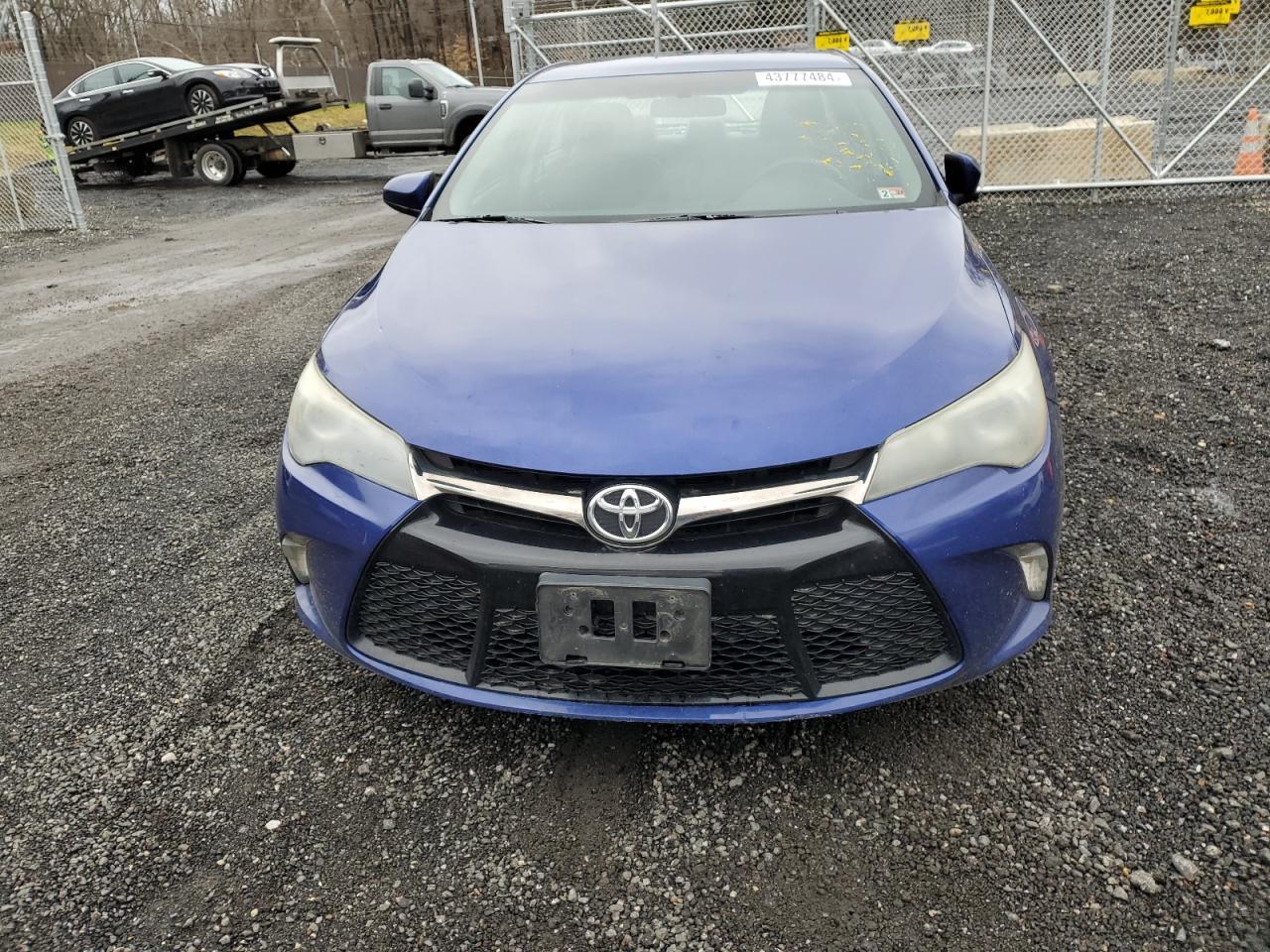 2015 TOYOTA CAMRY LE - Фото 5