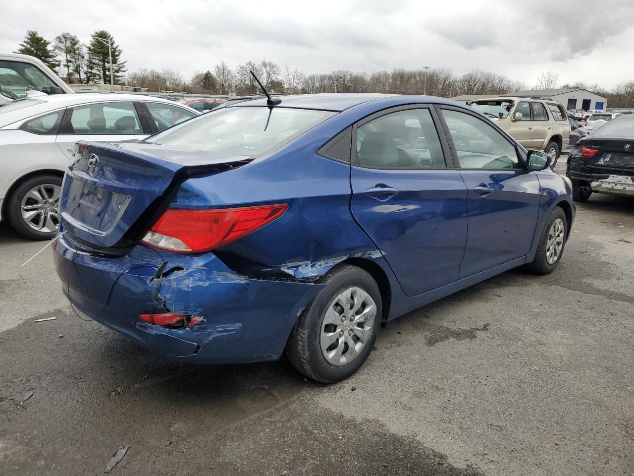 2017 HYUNDAI ACCENT SE - Image 3