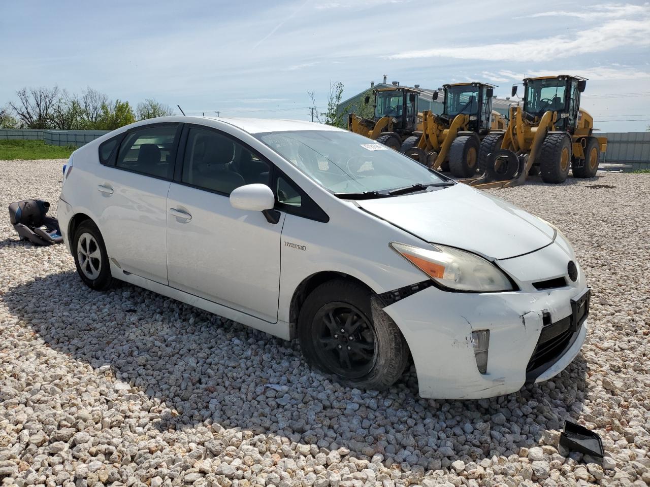 2013 TOYOTA PRIUS - Image 4