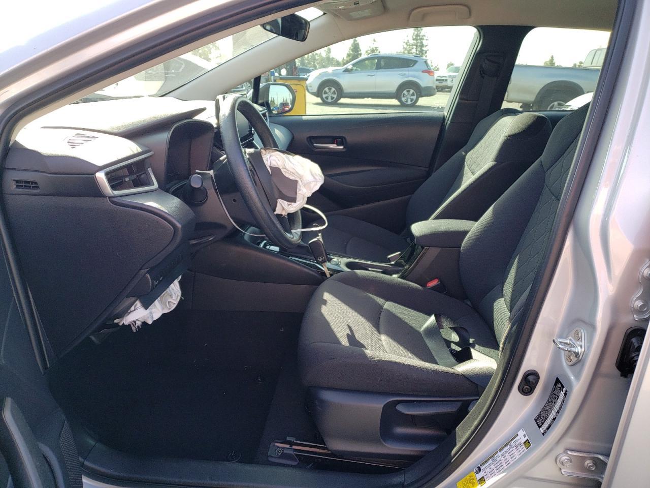 2021 TOYOTA COROLLA LE - Фото 7