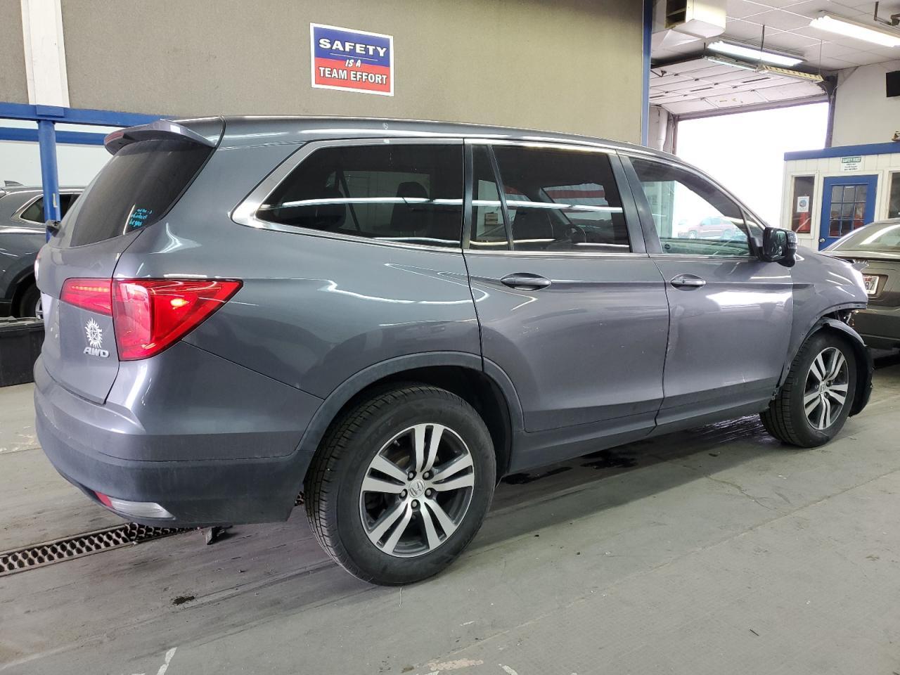 2017 HONDA PILOT EXL - Image 3