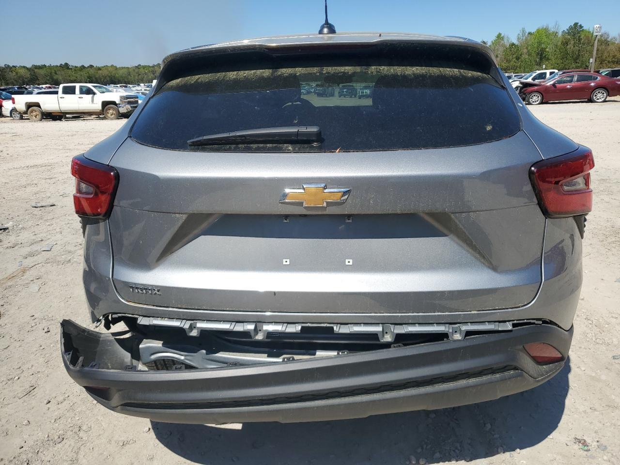 2024 CHEVROLET TRAX LS - Фото 6