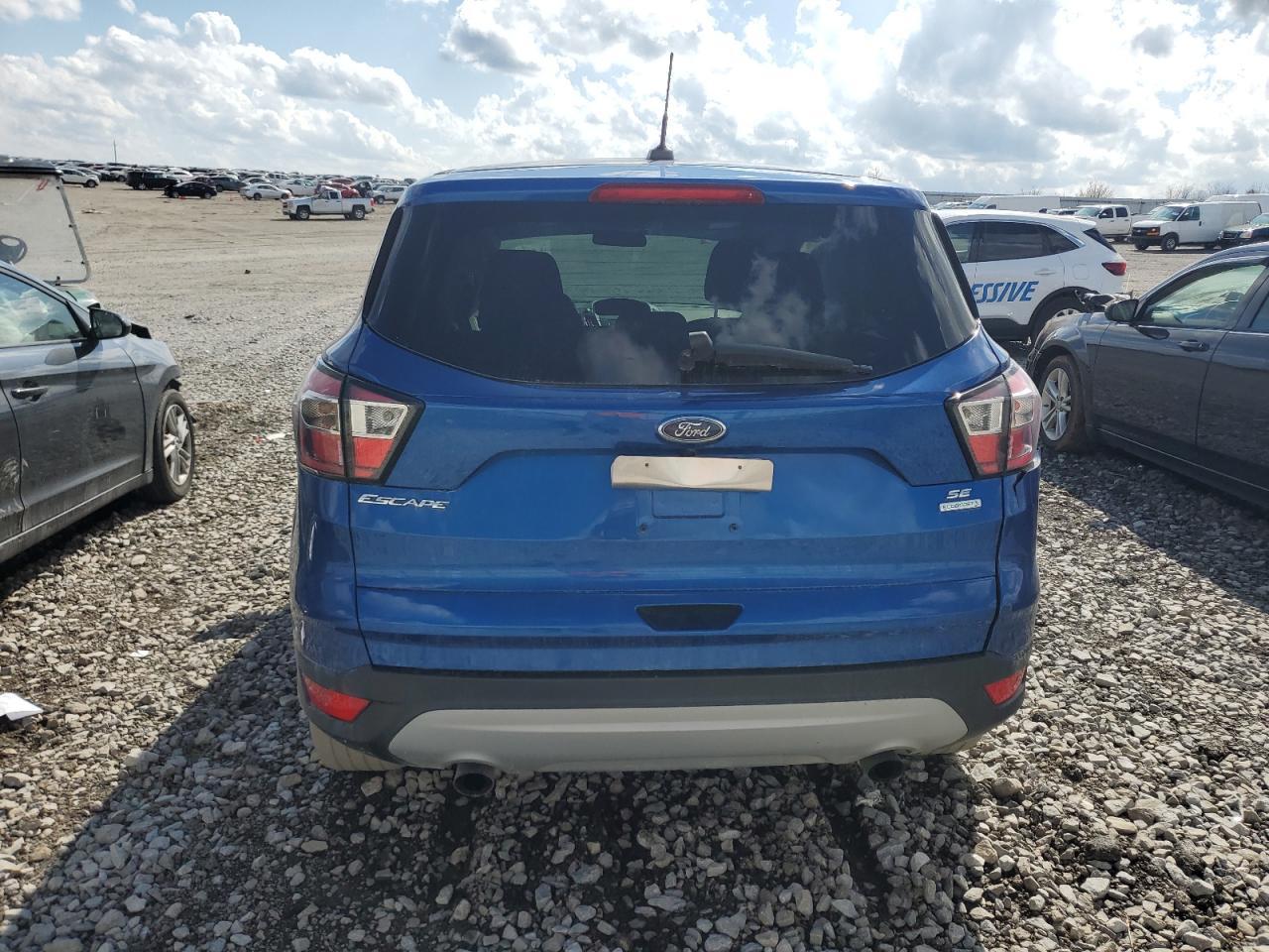 2017 FORD ESCAPE SE - Фото 6