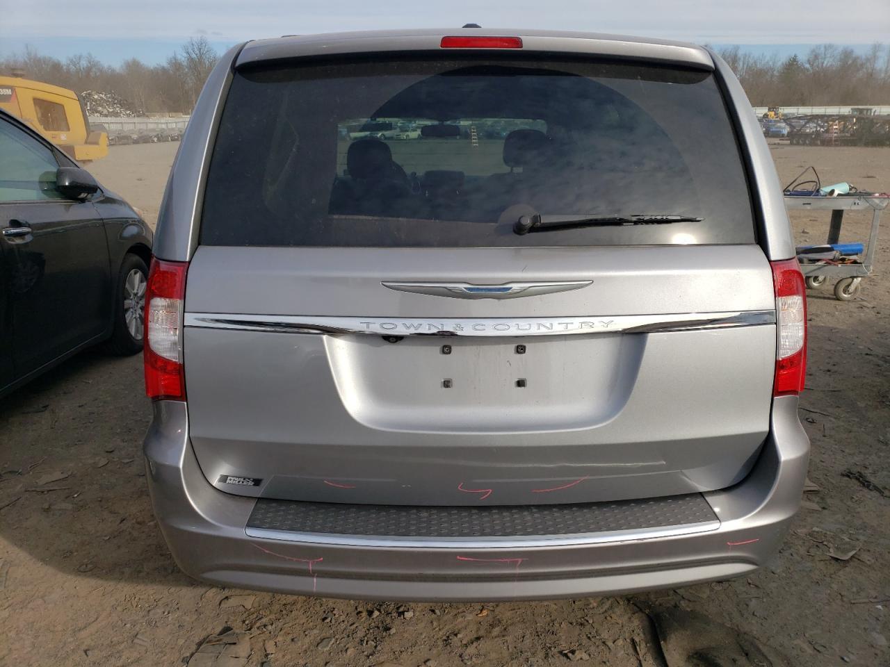 2014 CHRYSLER TOWN & COU - Фото 6