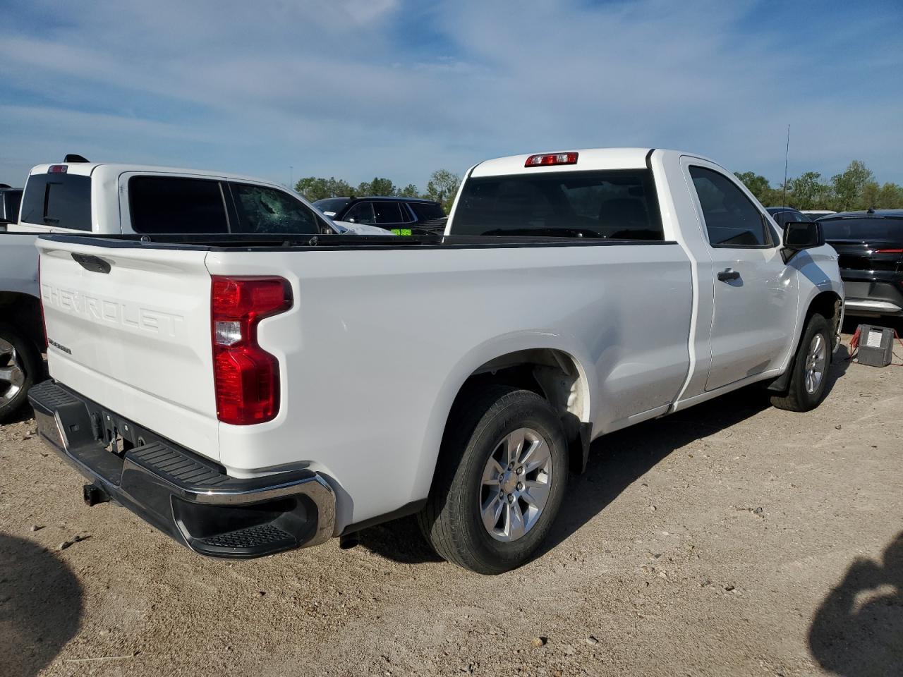 2021 CHEVROLET SILVERADO - Фото 3
